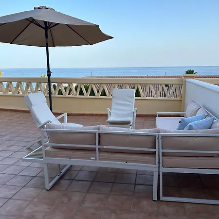 Vakantiehuis Panorma - Townhouse By The *